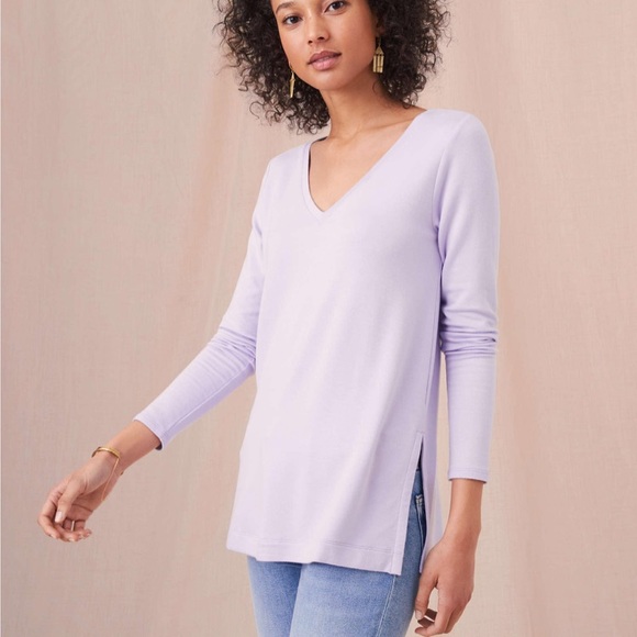 Lou & Grey Tops - NWT Lou And Grey V-Neck Tunic